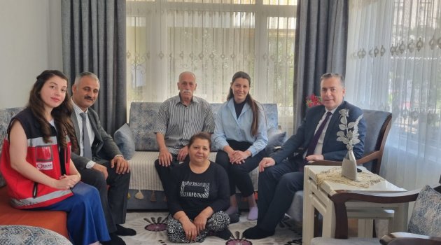 KAYMAKAM KAPANKAYA, 10-16 MAYIS ENGELLİLER HAFTASI KAPSAMINDA ENGELLİ VATANDAŞIMIZI ZİYARET ETTİ
