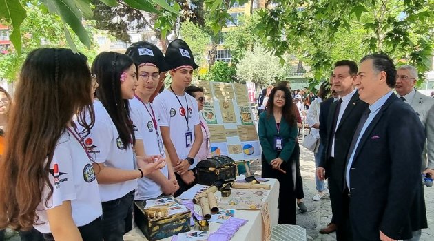 KAYMAKAM KAPANKAYA TURGUTLU LİSESİ TARAFINDAN DÜZENLENEN TUBİTAK 4006 BİLİM FUARI AÇILIŞINA KATILDI